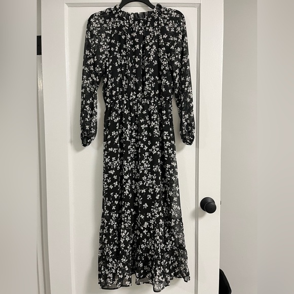 NWOT Aqua Midi Flounce Dress by Bloomingdale’s -black white floral - Size Small - Picture 6 of 11